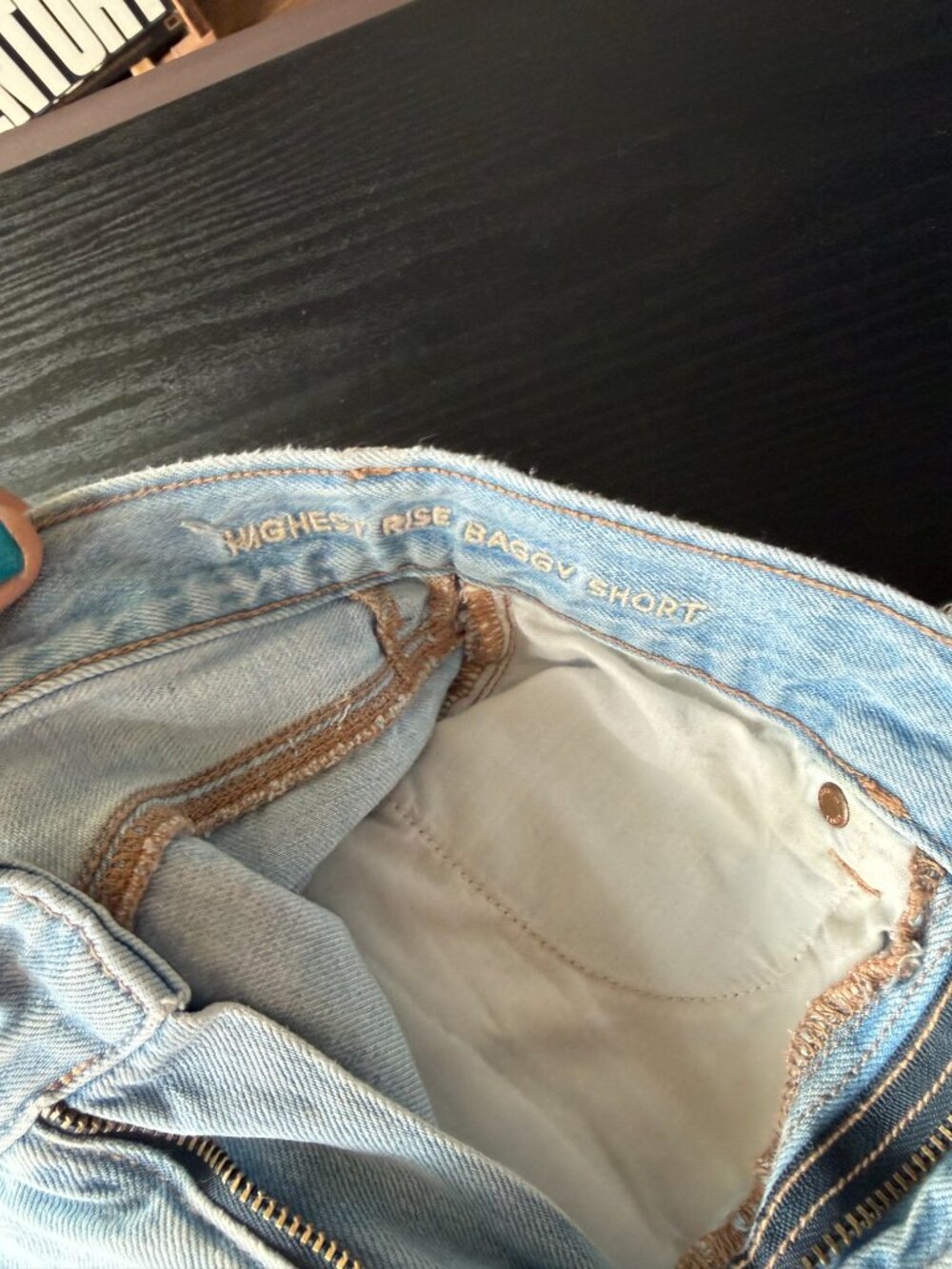 American Eagle Highest Rise Baggy Shorts Light Wash Denim - Picture 3 of 4